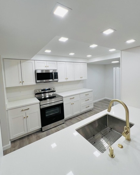 Building Photo - 500 Egret Cir