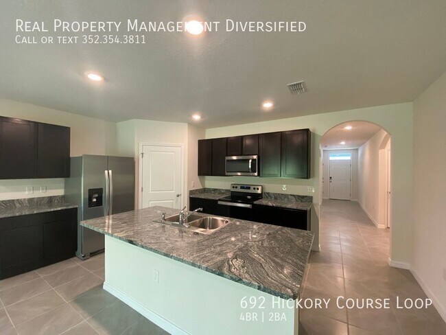 Building Photo - 692 Hickory Course Loop
