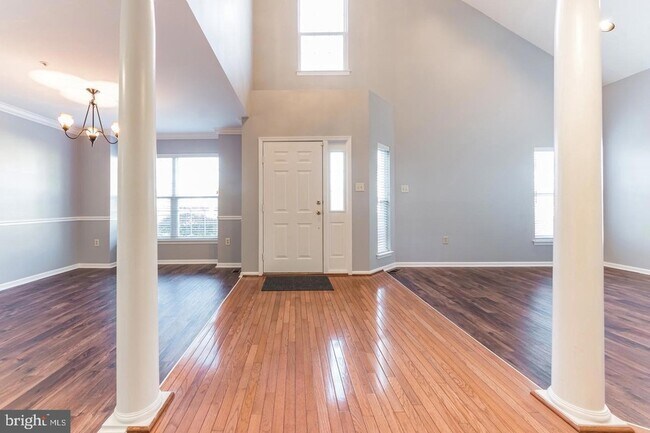 Building Photo - 926 Bentley Ct