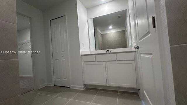 Building Photo - 303 Artemis St