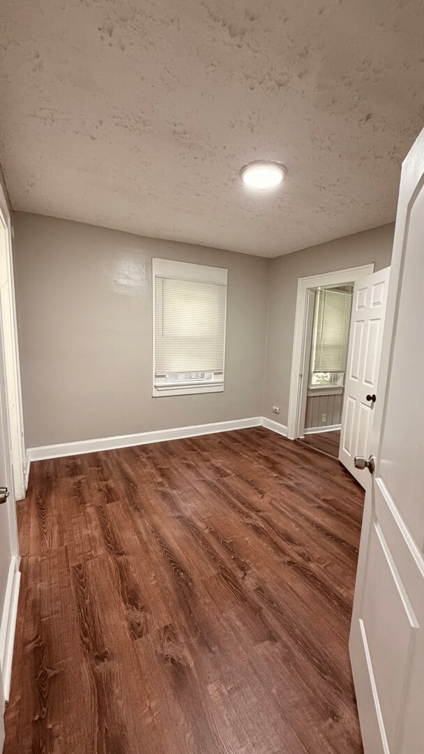 Building Photo - 610 N Linwood Ave