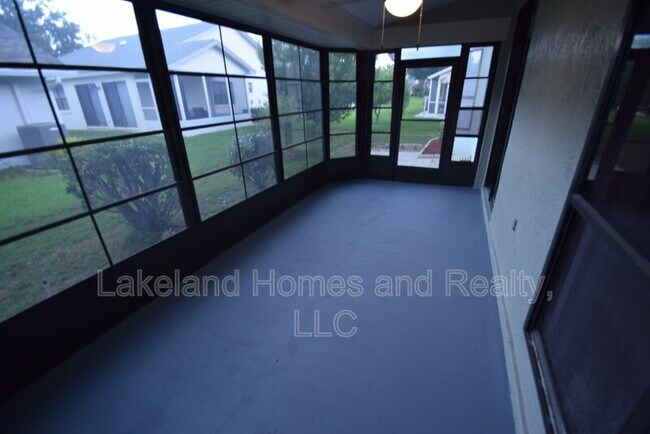 Building Photo - 6022 Crane Dr