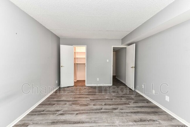 Building Photo - 11831 Shire Ct