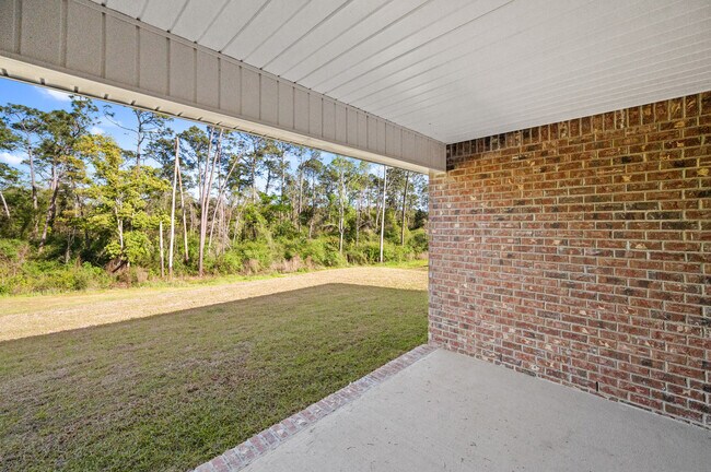 Building Photo - 21750 Sutherland Cir