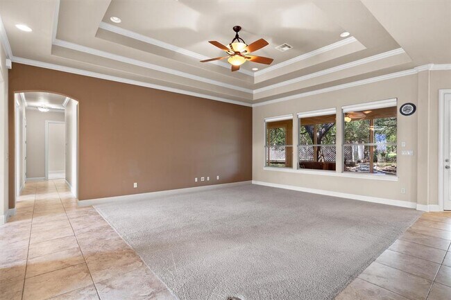 Building Photo - 17109 Northlake Hills Dr