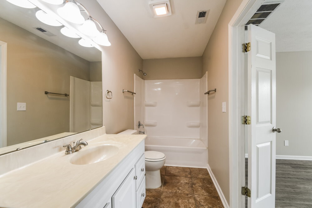 Building Photo - 522 Venus Dr
