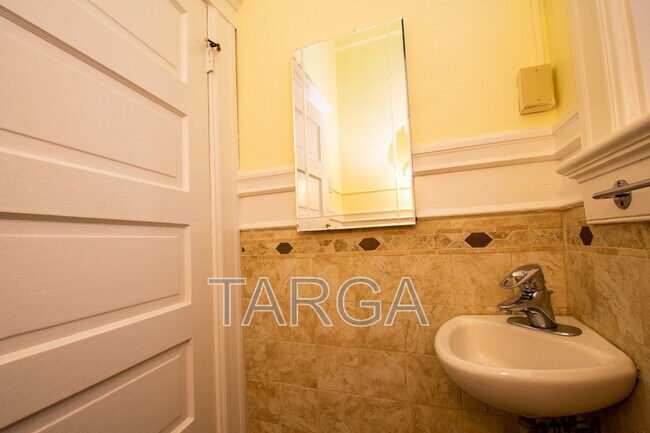 Building Photo - 1187 Sanchez Street