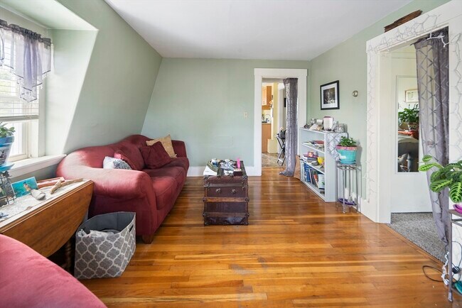 Building Photo - 38 Spring St