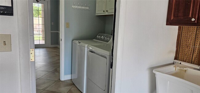 Building Photo - 14321 Mandolin Dr