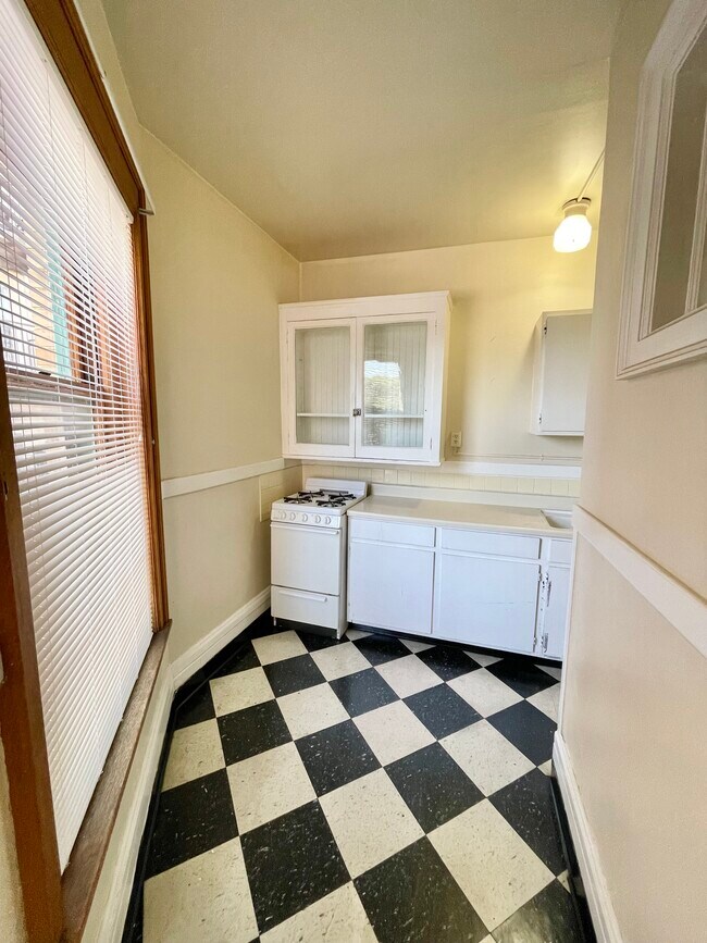 photo jul 15 2023, 11 53 45 am - Cross Apartments