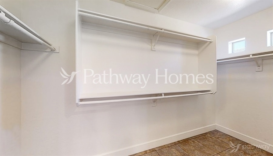 Building Photo - 43290 W Griffis Dr