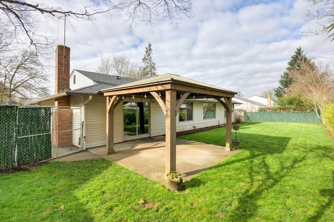Building Photo - Charming 3 BR, 2 BR Mt. Pleasant Home.