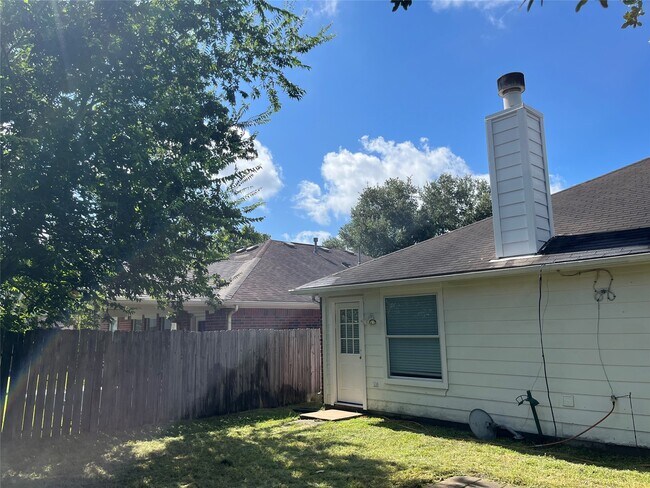 Building Photo - 17314 Glenmorris Dr