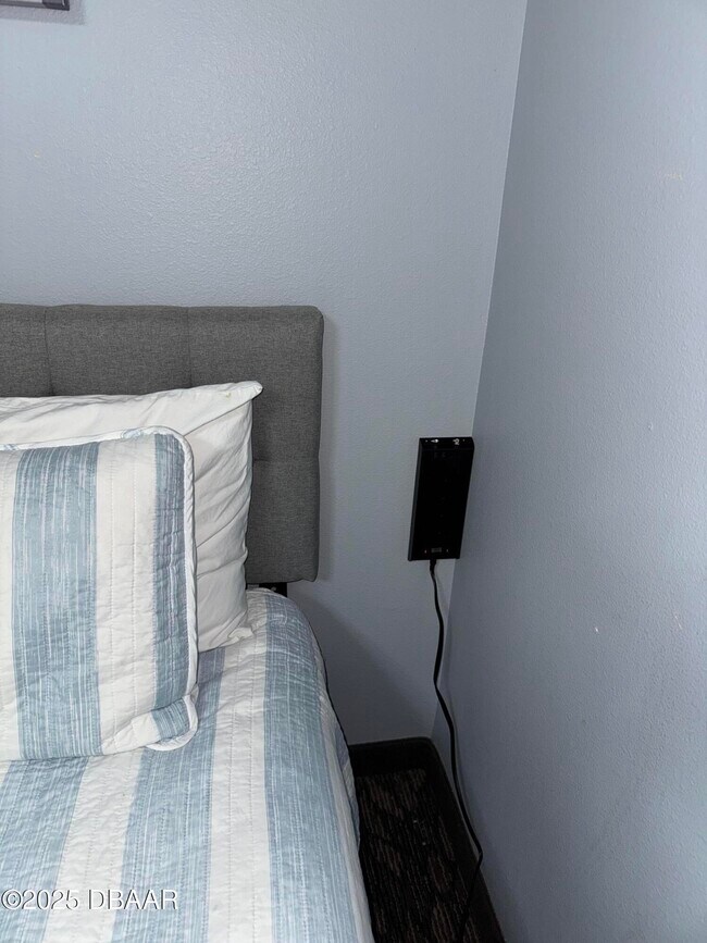 Building Photo - 1653 US-1