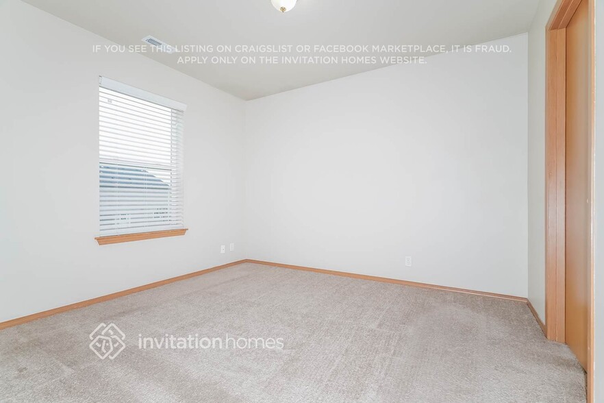 Building Photo - 206 Lane Blvd NE