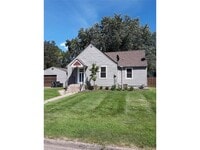 Building Photo - 376 Pierson Ave S