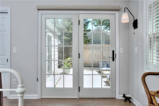 Building Photo - 1 Otter Trail