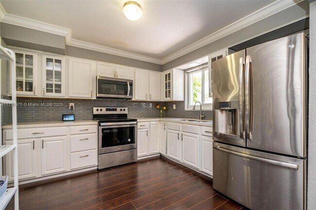 Building Photo - 1620 SW 33rd Ave