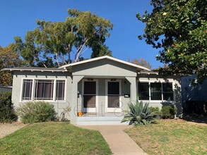 Building Photo - 45 Barry Dr