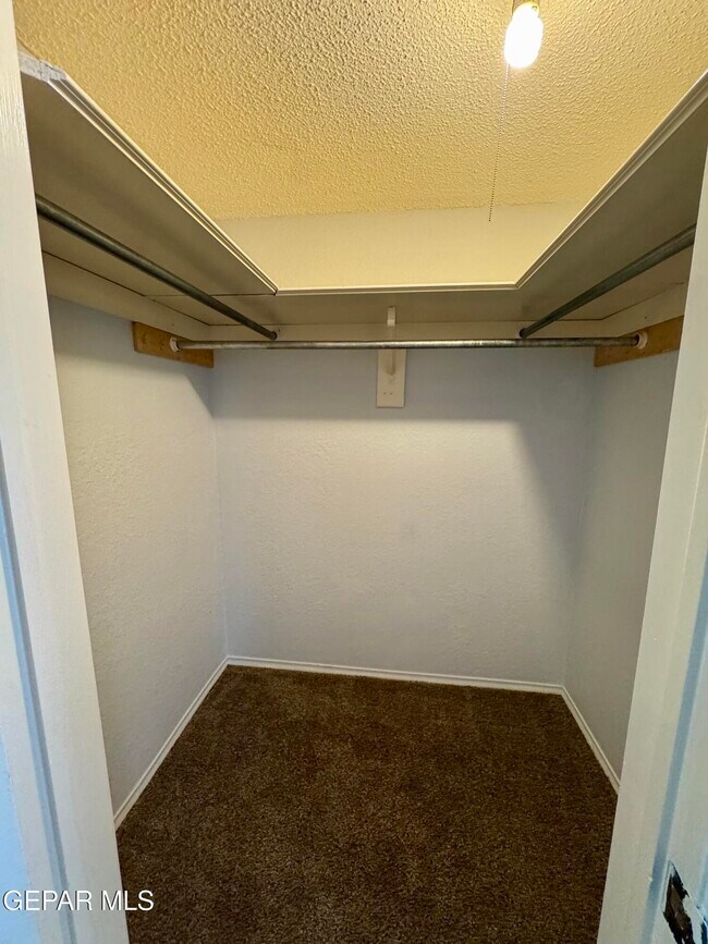 Building Photo - 6201 Escondido Dr