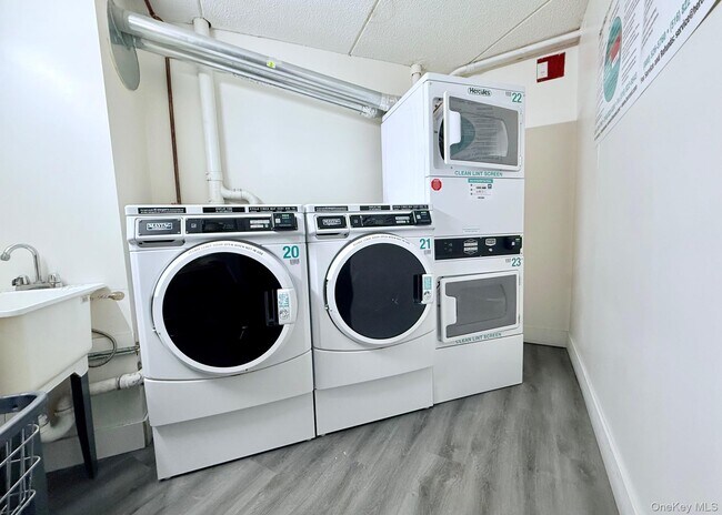 Building Photo - 123 Mamaroneck Ave