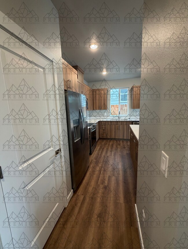 Building Photo - 3 BED 2.5 BATH NEW BUILD!