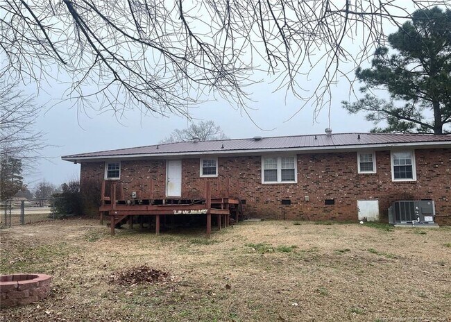 Building Photo - 143 Ingleside Dr