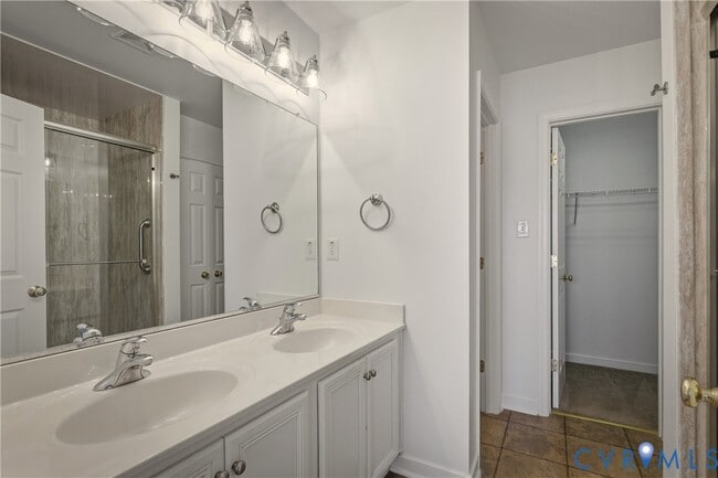 Building Photo - 14924 Watermill Lake Trail