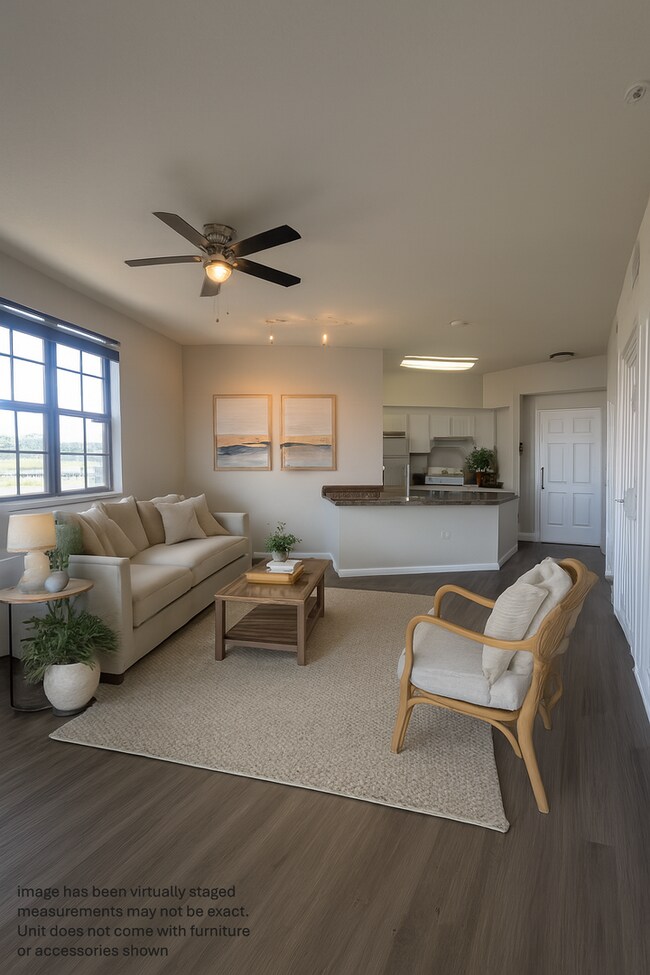 Primary Photo - 2x2 New flooring throughout! Updated, spac...