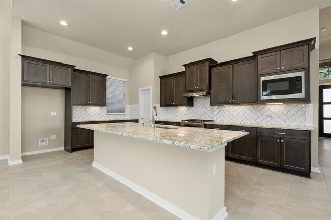 Building Photo - 412 Northern Pike Dr