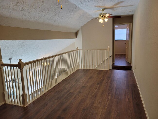 Building Photo - 4 BR Duplex Available!