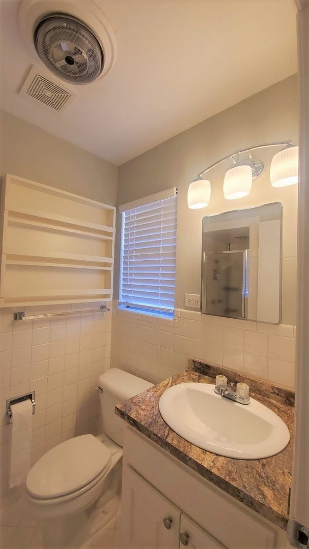 Building Photo - Super 3 Bed 2 Bath 2 Car Garage in Rolling...