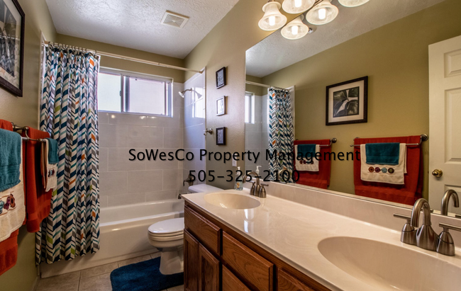 Building Photo - Beautiful Custom 3 Bedroom 2 Bath Home