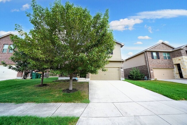 Building Photo - Beautiful Rental in Converse! Realtor Comm...