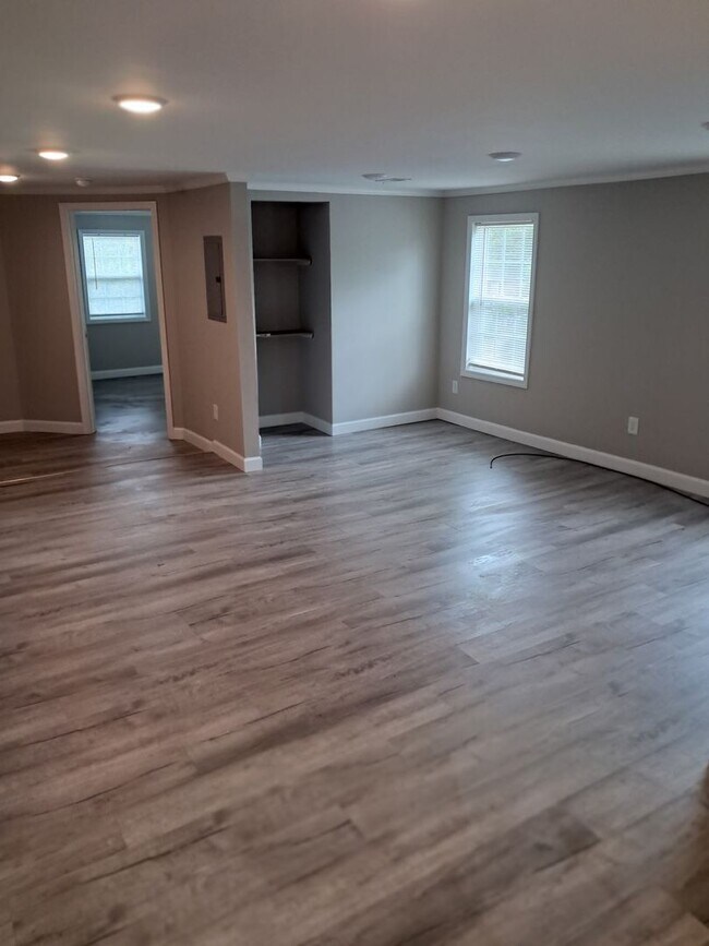 Building Photo - 909 Washington St