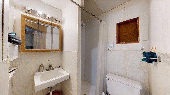 Building Photo - 4304 Aspen St