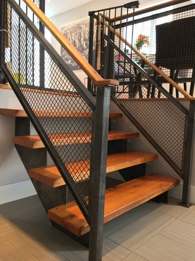 Building Photo - 116 S 20th St