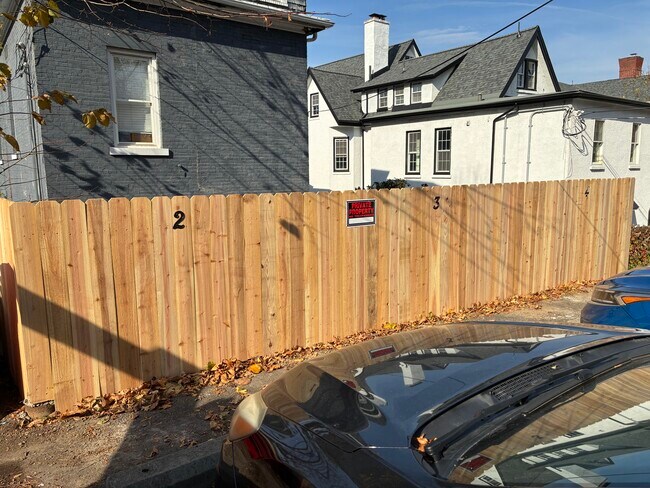 Building Photo - 624 Jefferson Ave