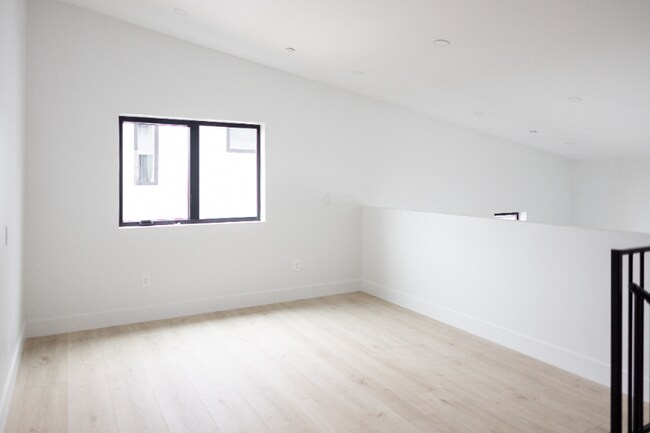 Building Photo - 137 Terrace Ave