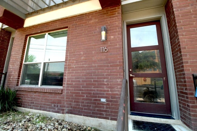 Building Photo - 116 Newell Ave