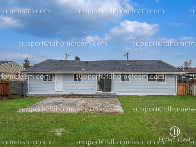 Building Photo - "Charming 4-Bed Family Home in SeaTac with Granite Countertops & Hardwood Floors!"