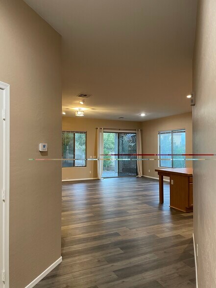 Building Photo - 2916 W Windsong Dr