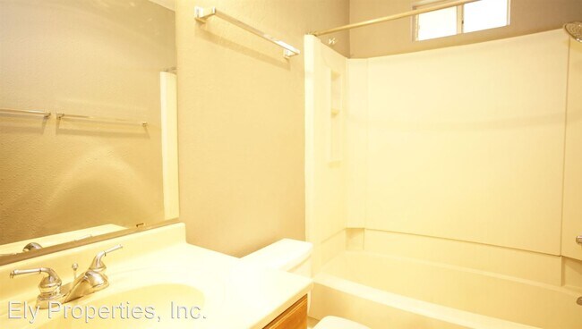 Building Photo - 2 br, 1.5 bath House - 1505-B Cinnamon Path