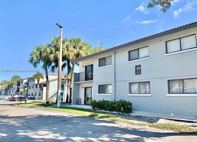 Building Photo - 7180 NW 179th St