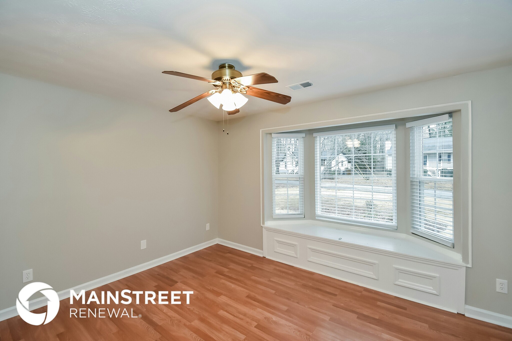Building Photo - 4070 Oak Stone Dr