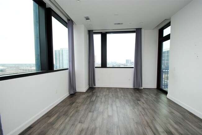 Building Photo - 1211 Caroline St