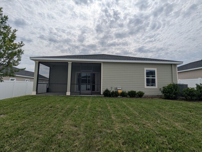 Building Photo - Beautiful newer-construction 4-bedroom, 3-bath home located in Trailhead Landing