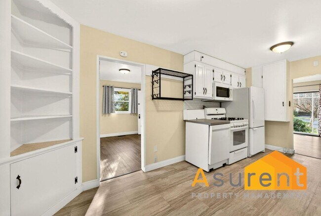 Building Photo - 270 Morton