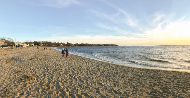 Building Photo - 48 Fales Ave