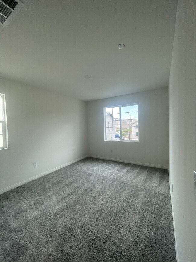 Building Photo - Helena Ridge